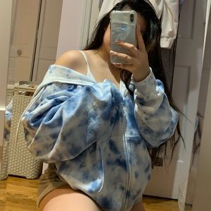 Handmade tie dye zip up in the color ‘stormy’